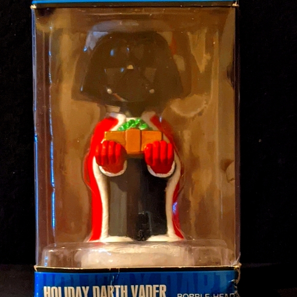STAR WARS DARTH VADER HOLIDAY EDITION FUNKO POP